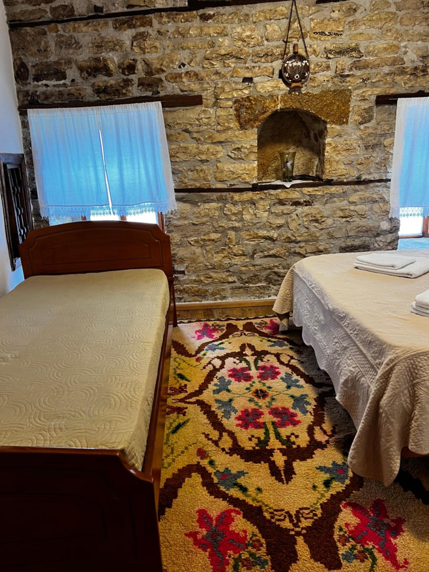 Guest House Salaria Гирокастра Экстерьер фото