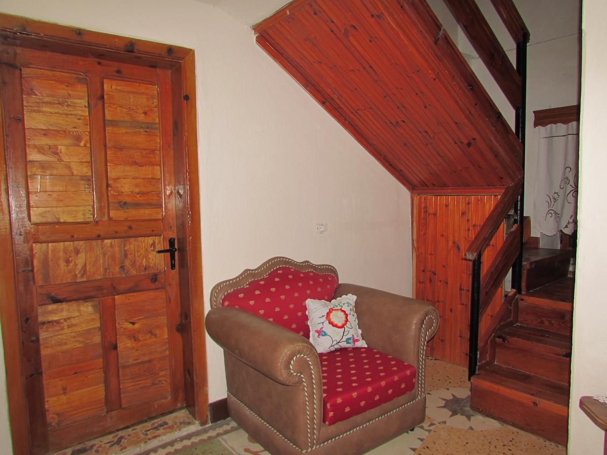 Guest House Salaria Гирокастра Экстерьер фото